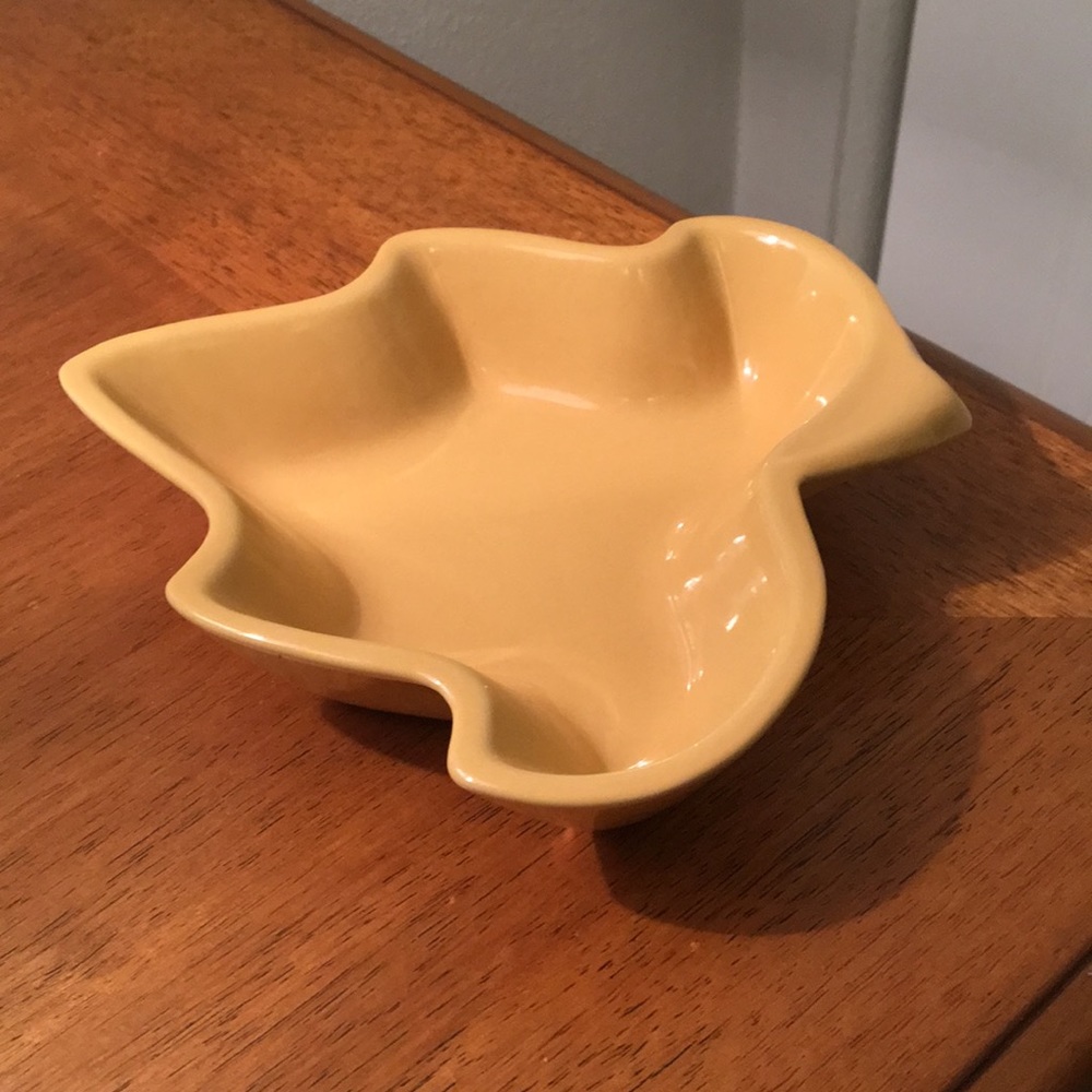 New Fall Ceramic Candy Dish Trinket Bowl Leaf Pattern Dish From Portugal